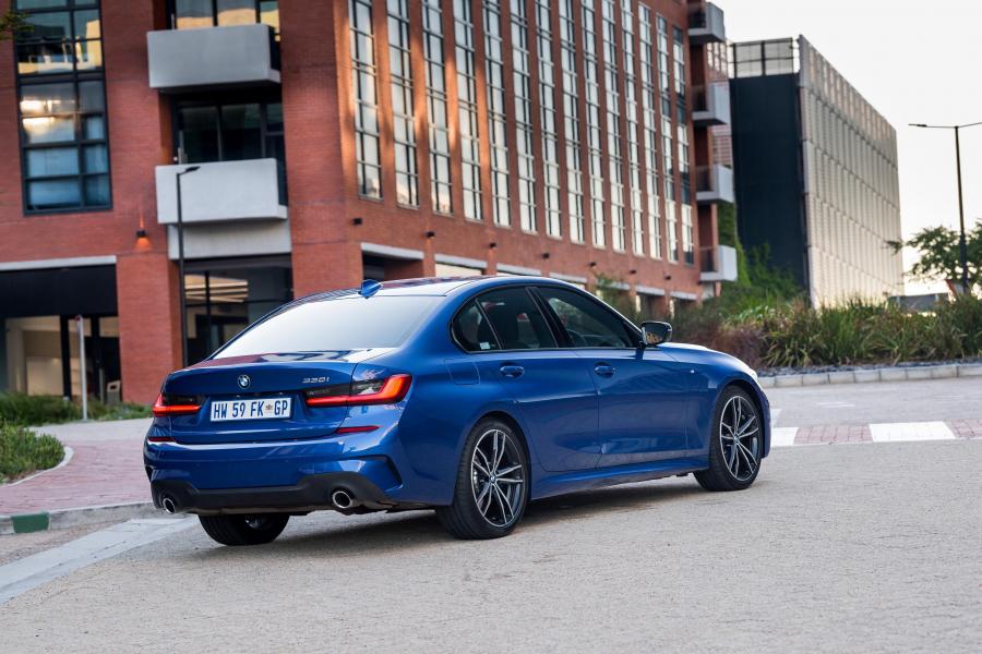  BMW 330i M Sport (G20) 2019 года  (ZA) (фото 14 из 40)